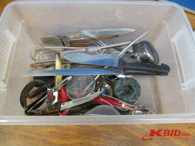 lot 79 image: Storage Container