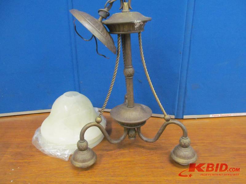 lot 91 image: Ceiling light