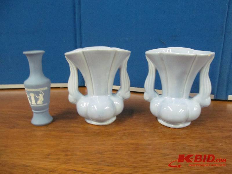 lot 29 image: Vases