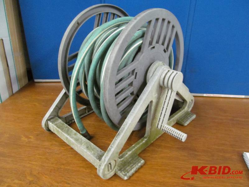lot 39 image: Garden hose