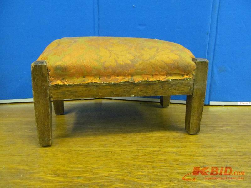 lot 108 image: Vintage