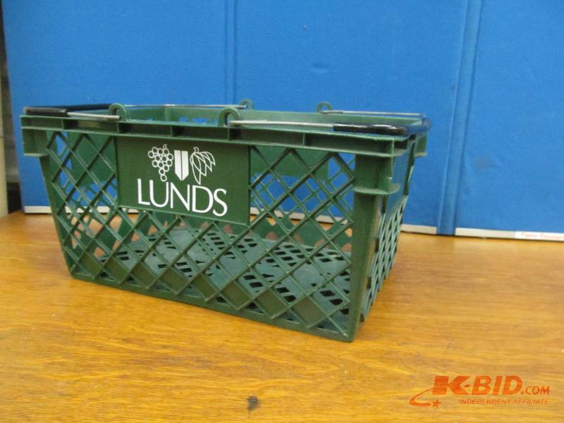 lot 111 image: Basket