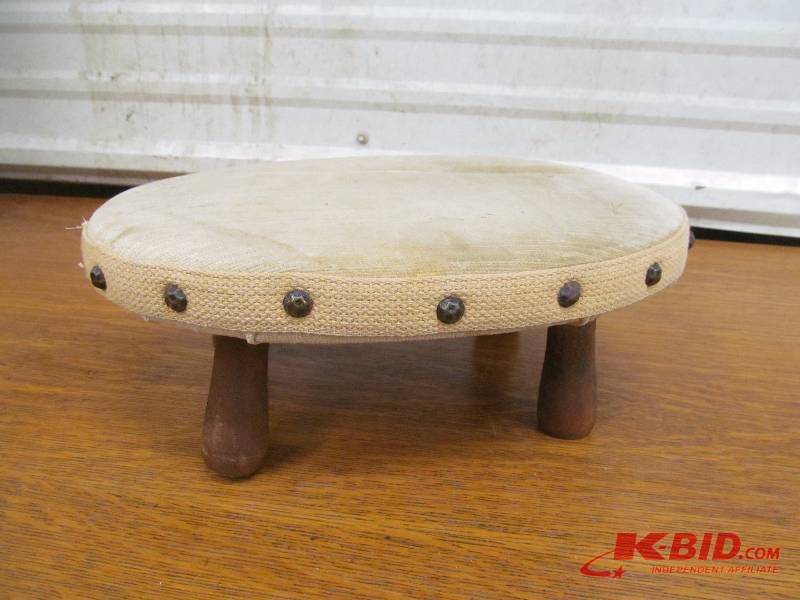 lot 145 image: Vintage