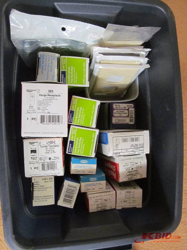 lot 176 image: Electrical supplies