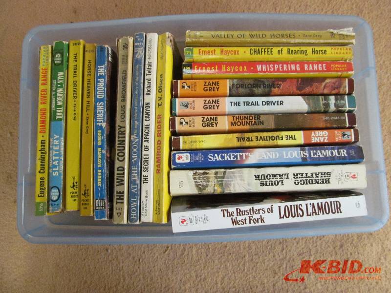 lot 211 image: Westerns