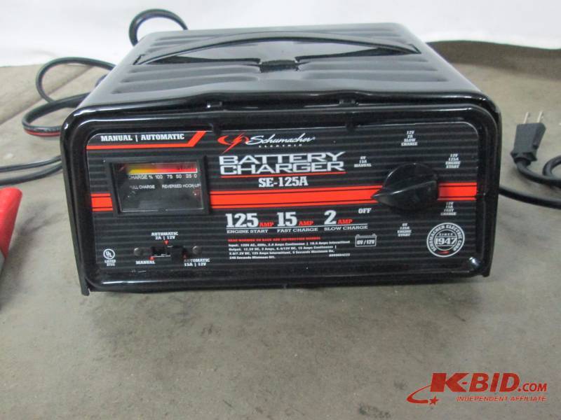 lot 25 image: Schumacher 125152 Amp Auto Battery Charger