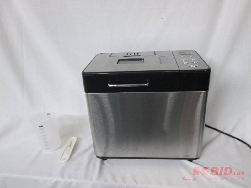 lot 17 image: Breadman 2-lb. Bread Maker