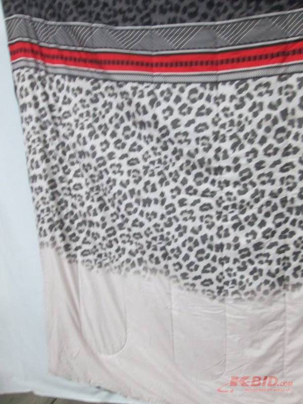 lot 34 image: MyHome Snow Leopard Comforter Set