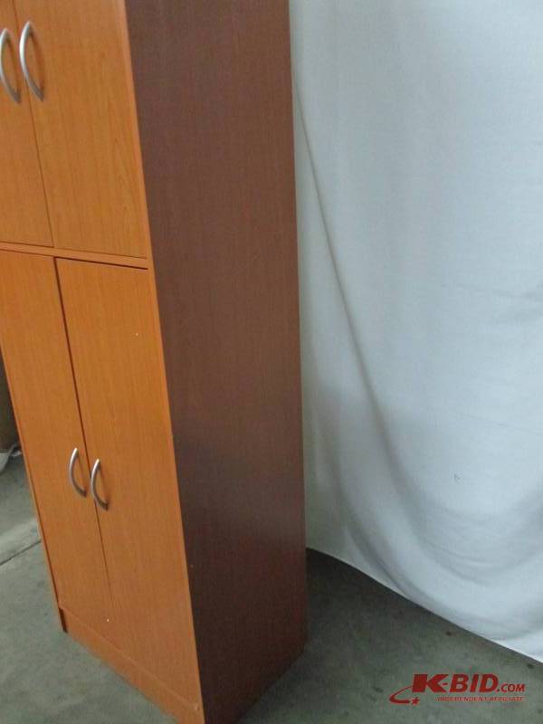 lot 21 image: Alcove 4-Door Pantry