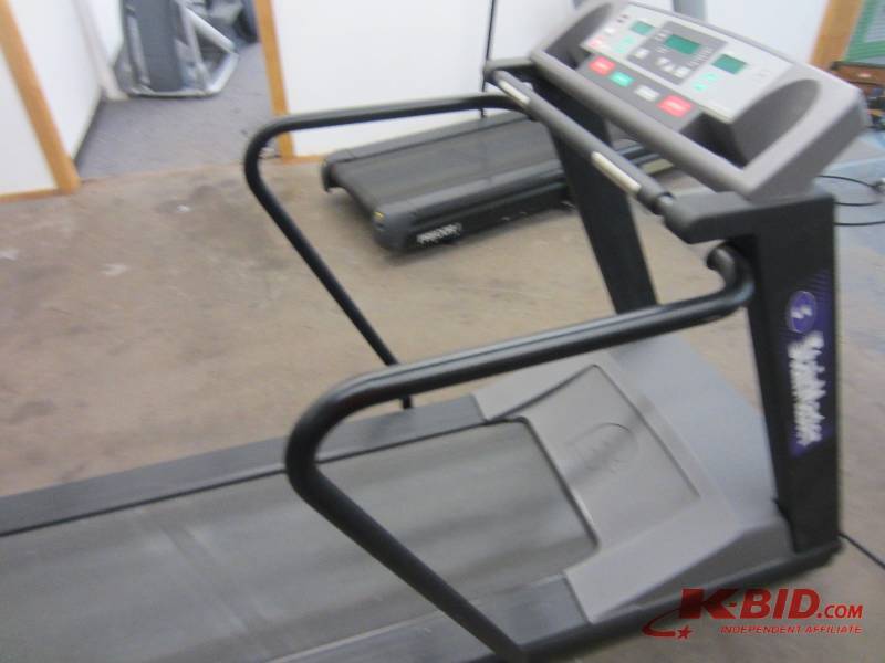 lot 20 image: Stairmaster Club Track 612 Treadmill