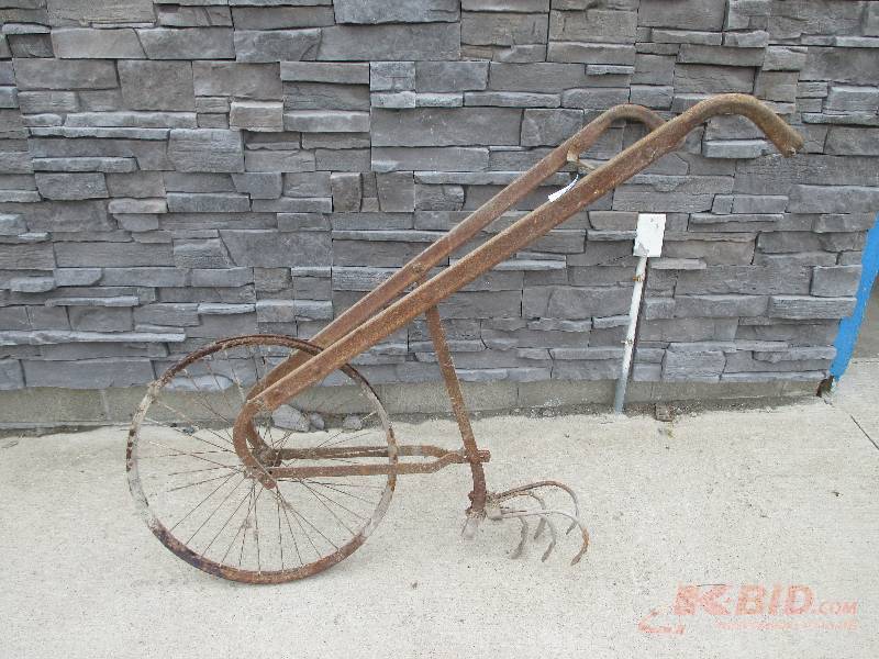 Antique cultivator
