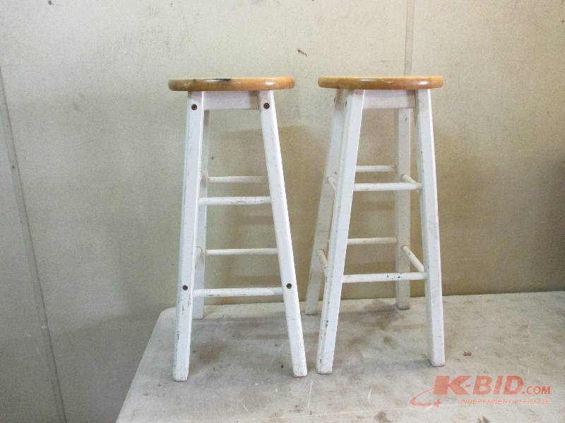 2 stools