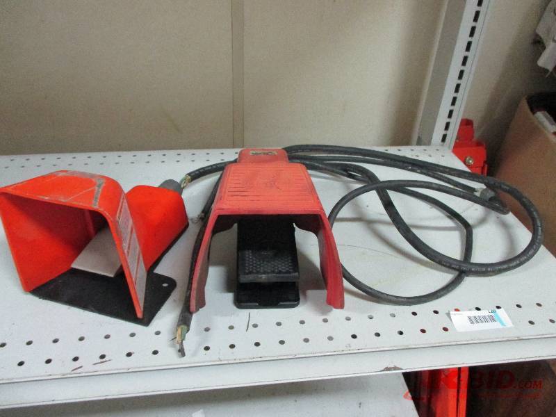 Foot pedal switches