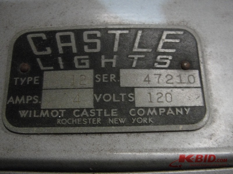 lot 9 image: BIG Light