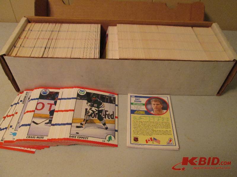 lot 4 image: Box of 1990 Score Hockey sports car...