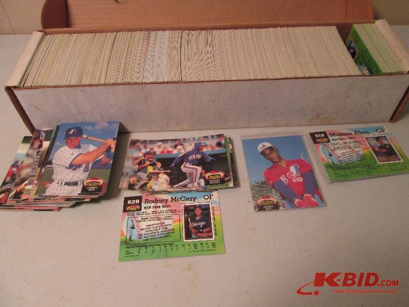 lot 47 image: Box of 1992 Stadium Club baseball c...