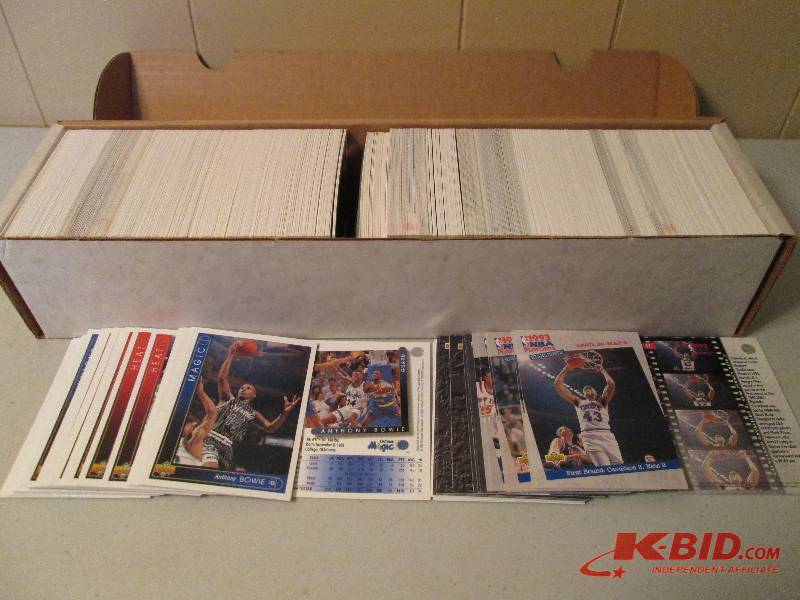 lot 112 image: Box of 1993 - 1994 Upper Deck baske...