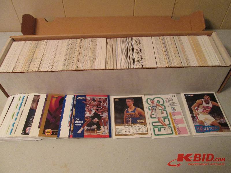 lot 159 image: Box of assorted basketball cards...
