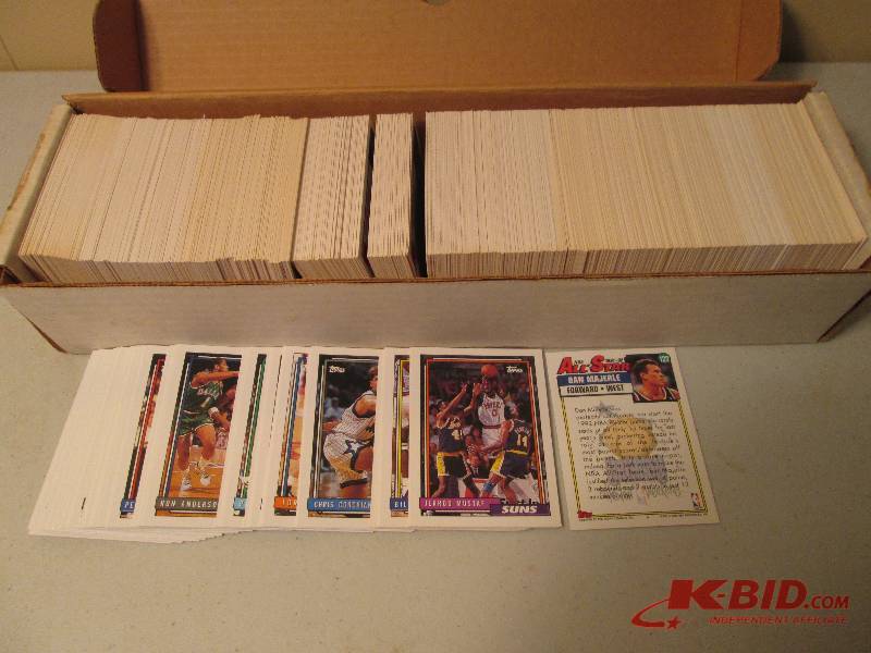 lot 70 image: Box of 1992 - 1993 Topps basketball...
