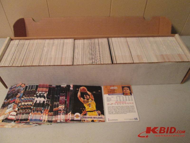 lot 71 image: Box of 1993 - 1994 NBA Hoops basket...