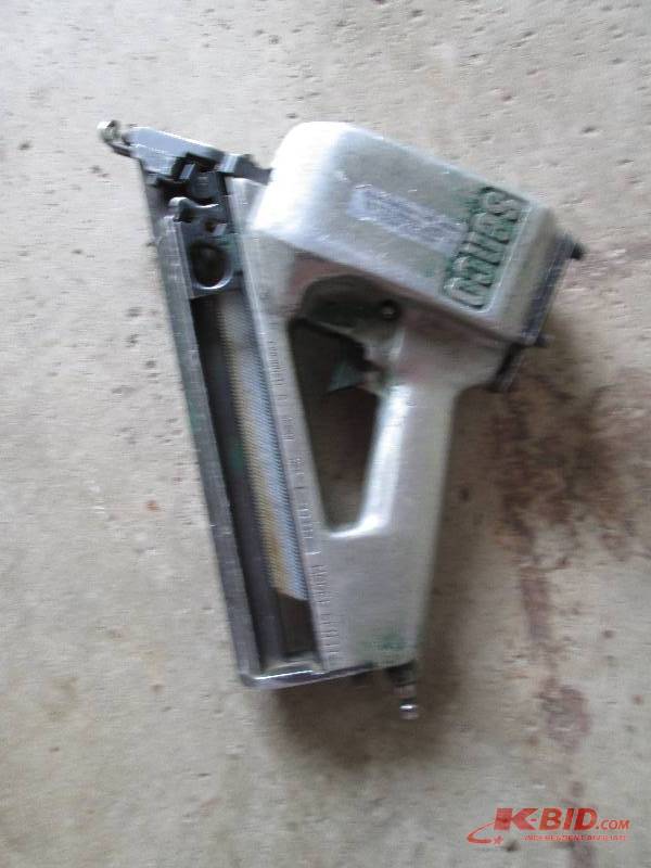 lot 21 image: Senco Air Nailer, works well.  Made...