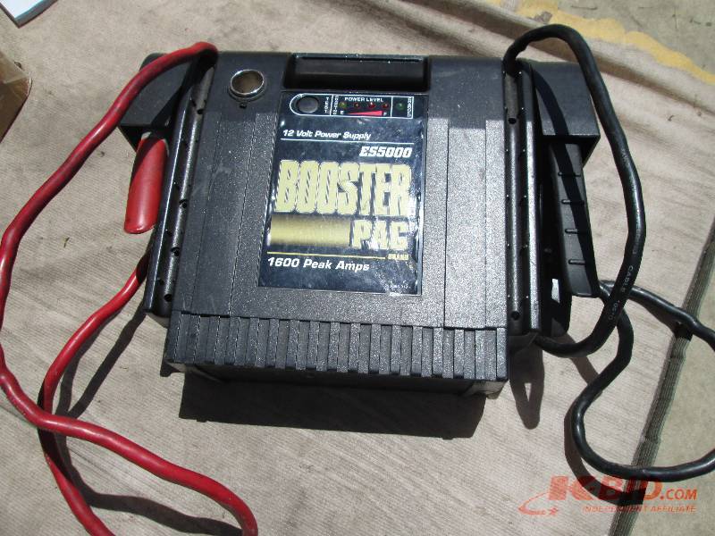 lot 59 image: Battery booster pack...