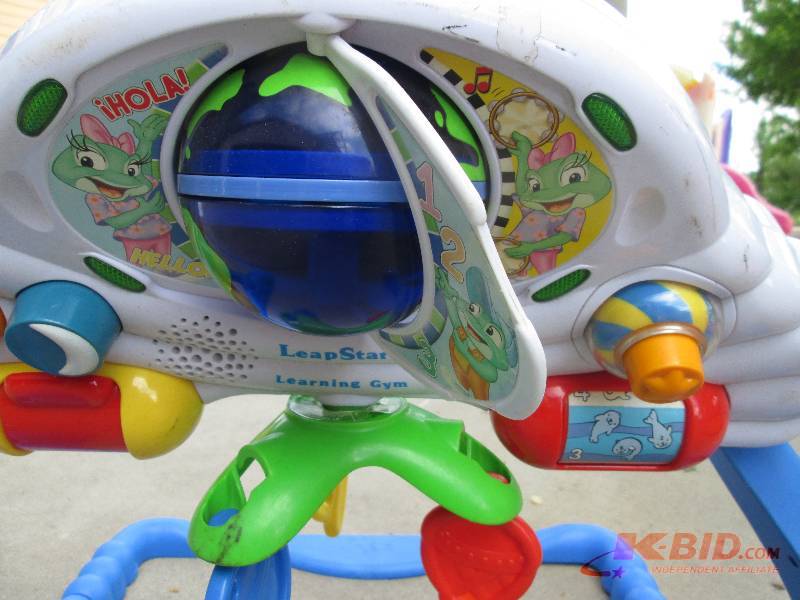 lot 97 image: Leap Start overhead baby activity...