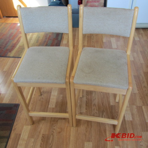 Pair Stools