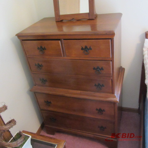 Maple Chest with Mirror