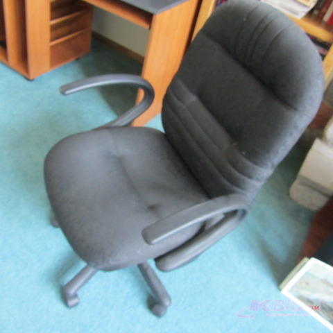 Pneumatic Office Chair