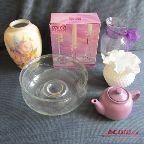 Hobnail Vase, Teapot