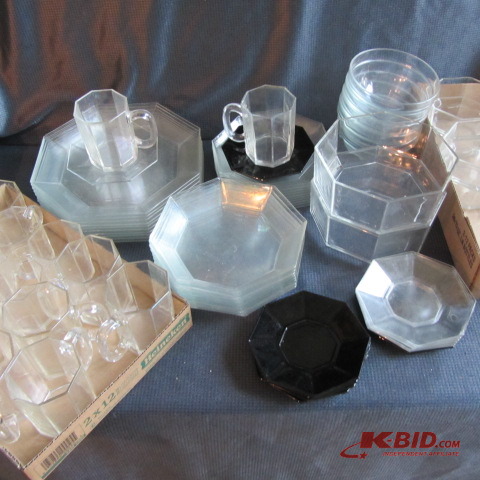 Octagon Glass Dinnerware