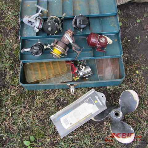 Metal Tackle Box, Reels