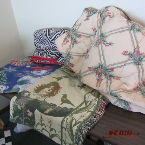 Queen Comforter, Throws