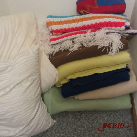 Cabin Blankets