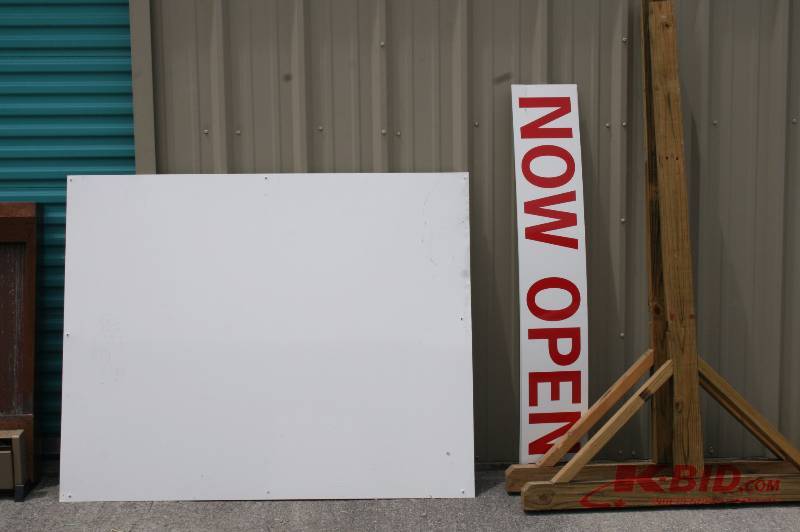 Aluminum Signage Material with wood Sign posts