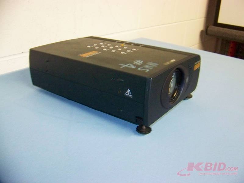 lot 5 image: Proxima, UltraLight, LS2, LCD Projector