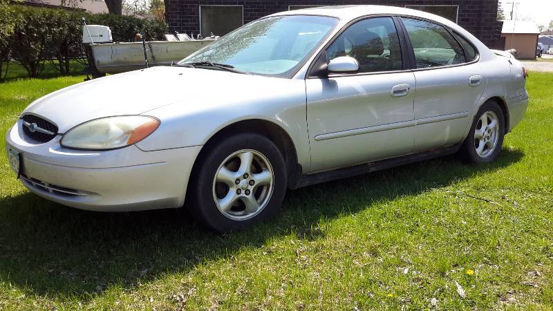 2003 Ford Taurus