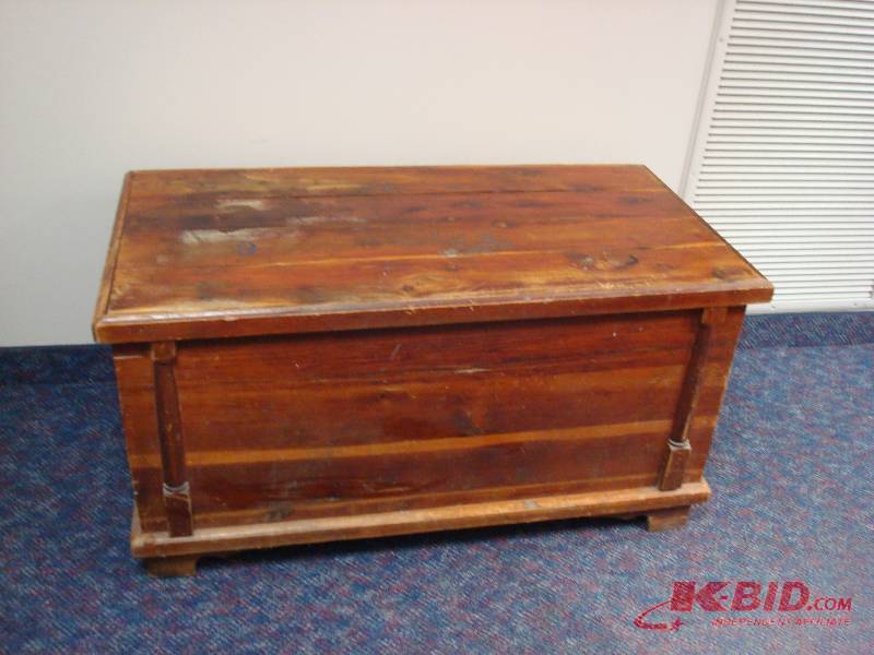 Cedar Wood Chest, Lots Of Wear, Needs Some Rehab