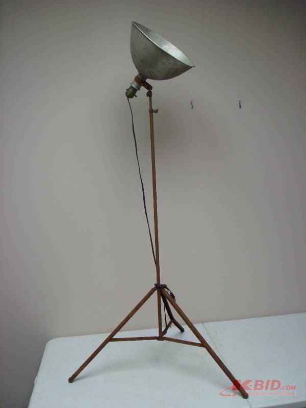 Vintage Photo Lamp, Shows Wear, Untested