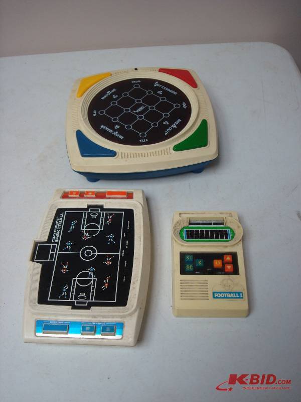 Lot Of Vintage Electronic Games, Untested