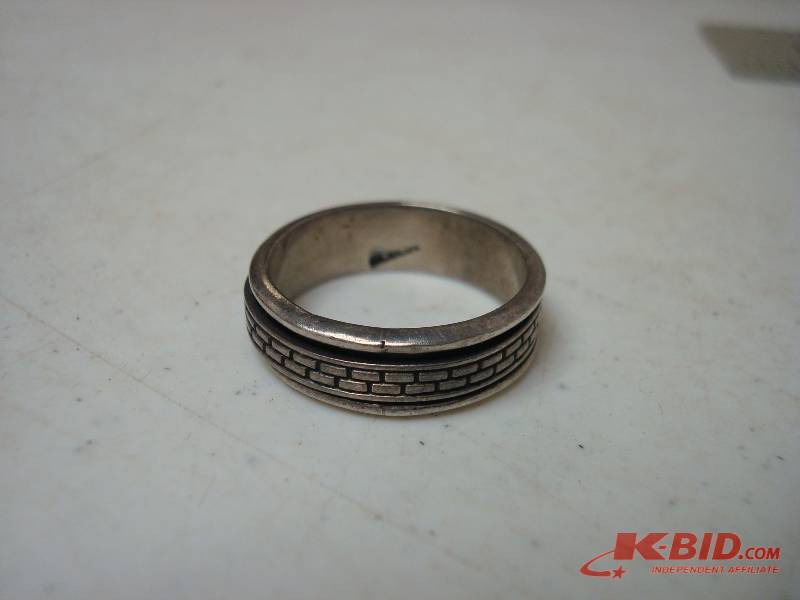 Metal Spinning Ring
