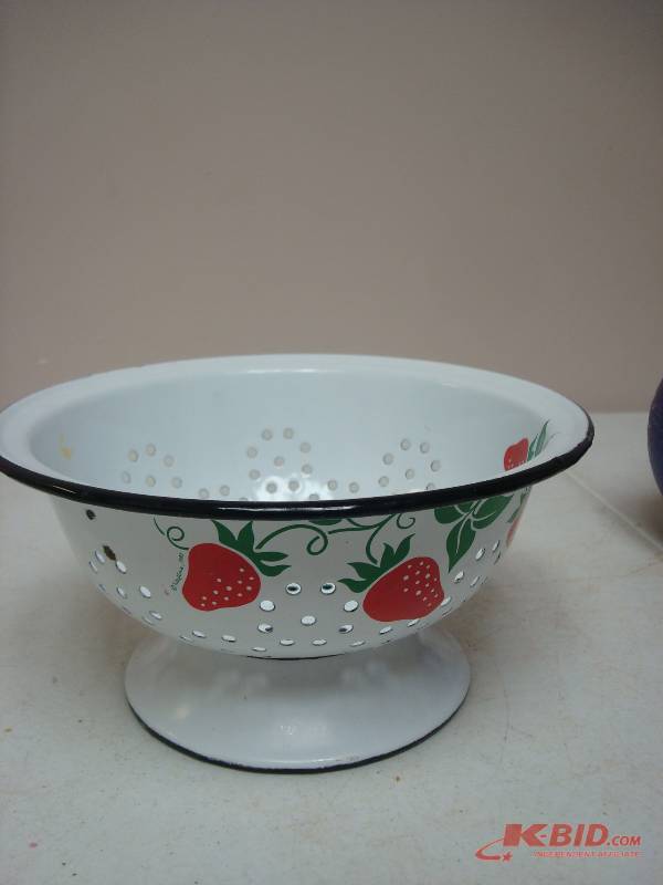 Teleflora Metal Strawberry Strainer, Some Wear