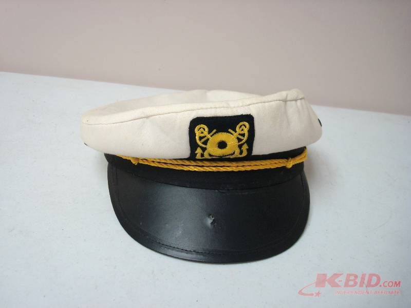 Captain Costume Hat, Some Wear