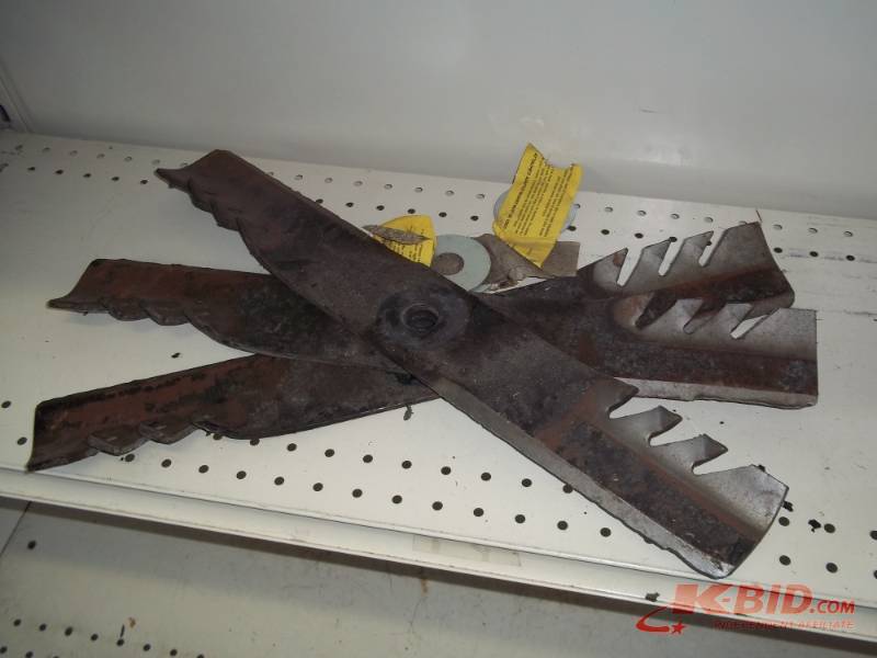 lot 22 image: 3 Gator Mulcher Blades fits Item # 2 JD 60 Deck