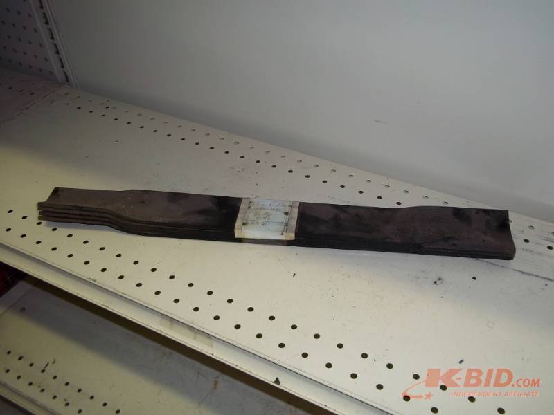 lot 28 image: NEW 4-21-12 mower blades