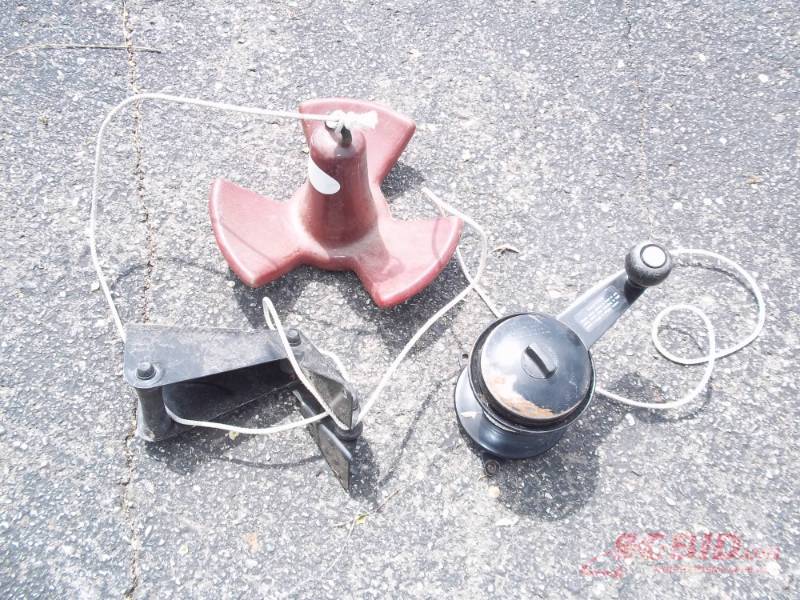 lot 34 image: Boat Anchor winch, anchor and mount