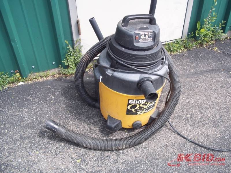 lot 38 image: 12 Gallon Shop Vac tested and works