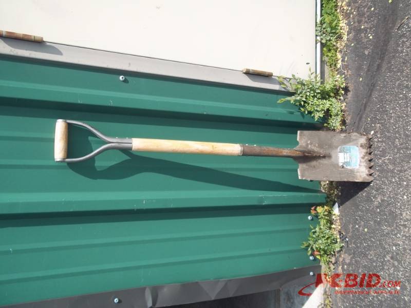 lot 45 image: Roofing Shovel