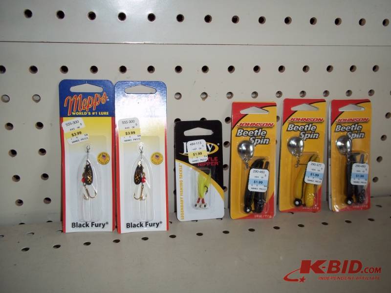 lot 84 image: NEW 6 Fishing Lures  fishing tackle